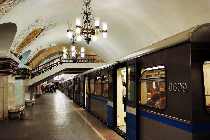 6271--莫斯科地鐵站-地下車站-電車.JPG