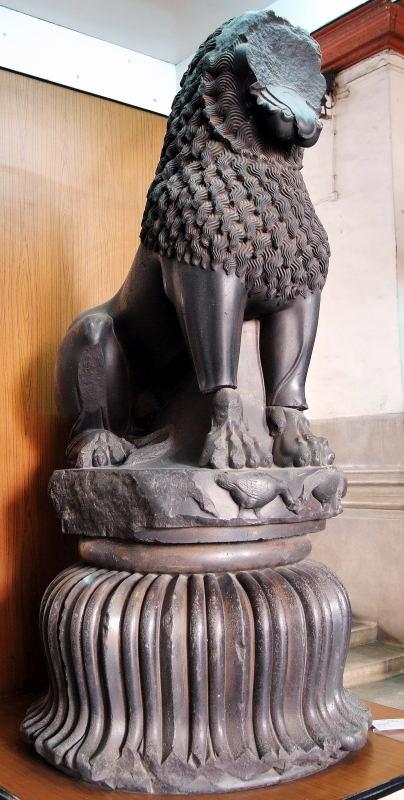 1187-印度博物館-佛教古文物-蓮花獅.JPG