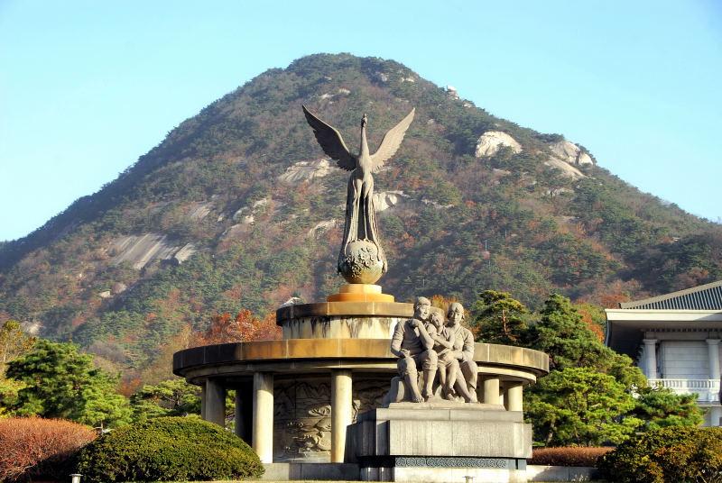 1118-首爾-青瓦台-有鳳凰鳥的安全島