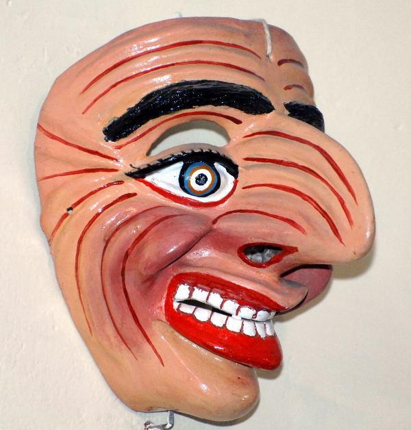 6519-庫斯科-傳統舞蹈-牆壁面具裝飾.JPG
