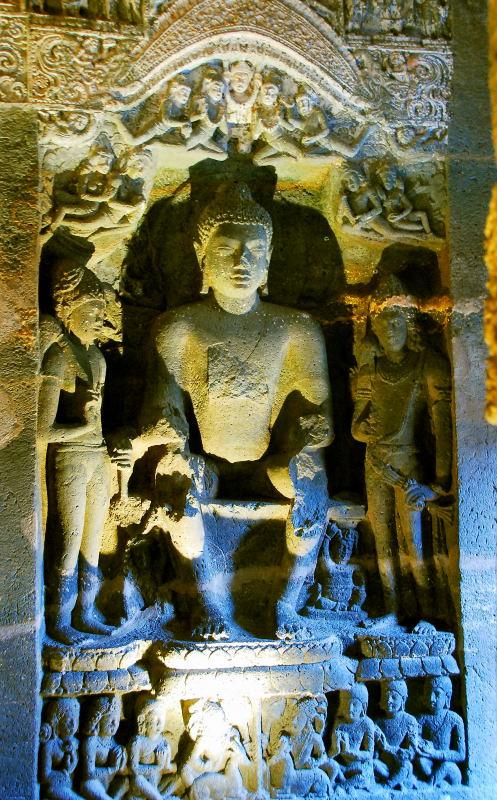 3175-阿姜塔石窟-26號洞窟室內牆壁雕像.JPG