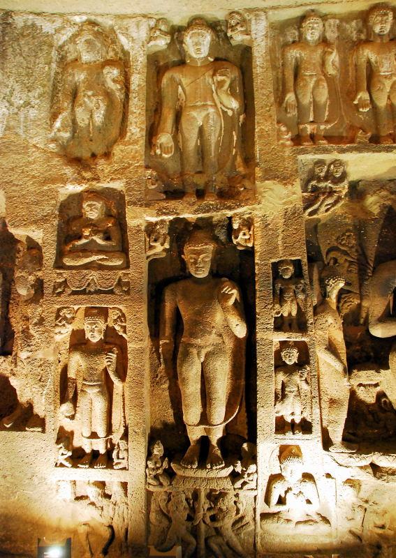 3183-阿姜塔石窟-26號洞窟室內牆壁雕像.JPG