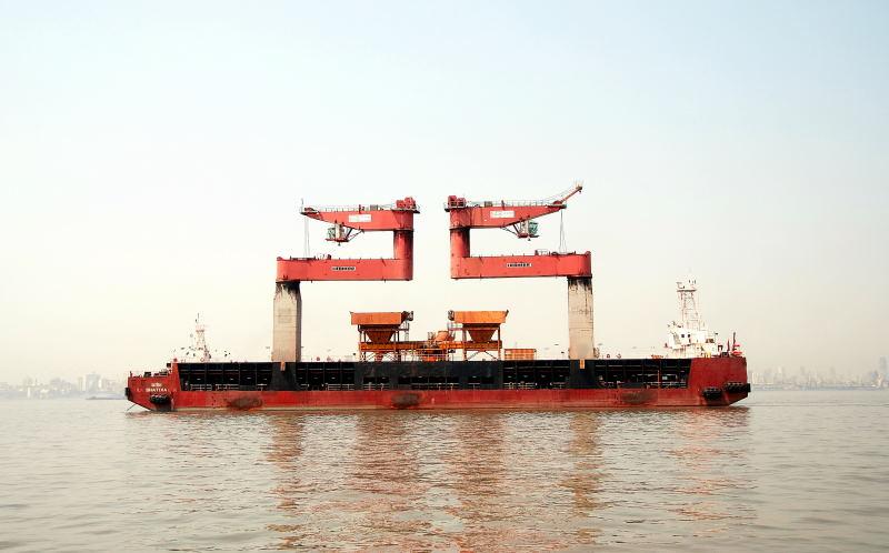 3708-孟買海域-起重機輪船