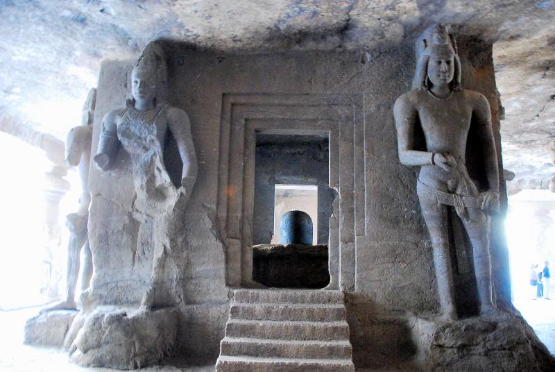 3820--大象島洞窟-靈甘石室的門神.JPG