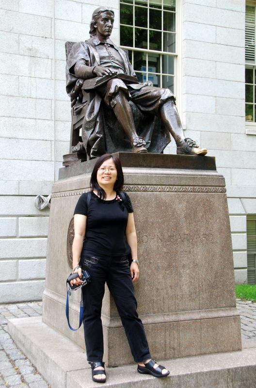 3673--哈佛大學-哈佛雕像