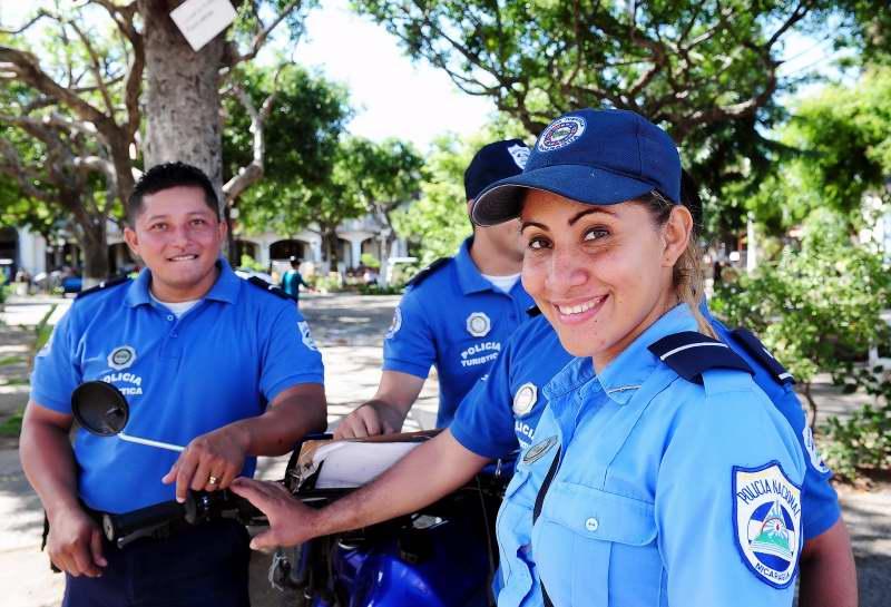 1194-格拉那達-尼加拉瓜警察.JPG