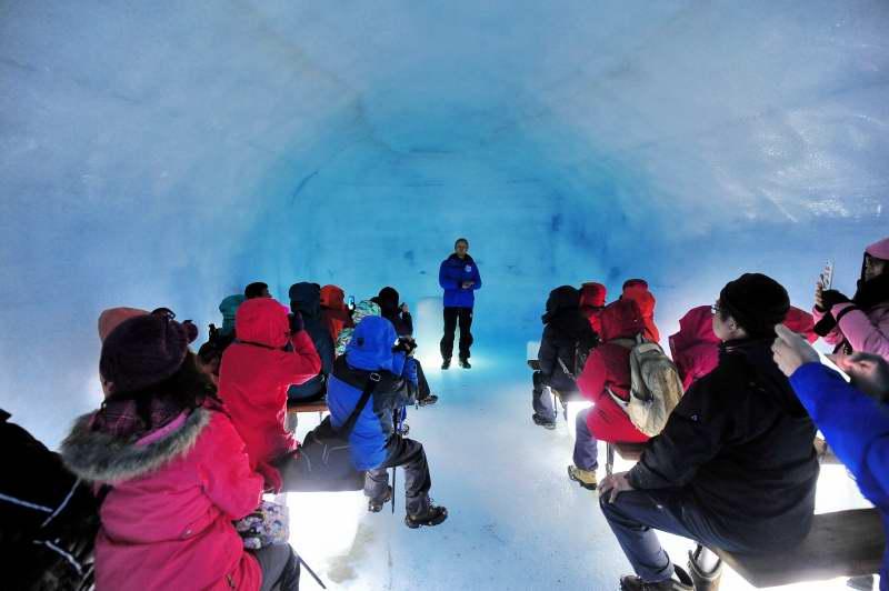 098-朗格冰川隧道